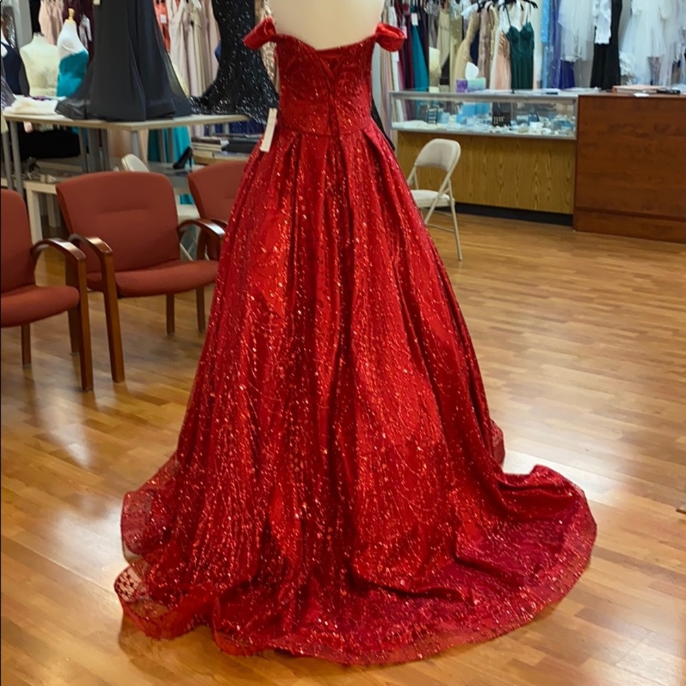 Reddish burgundy prom or special occasion dress, corset - Picture 4 of 8